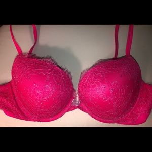 Victoria’s Secret very sexy padded push-up bra